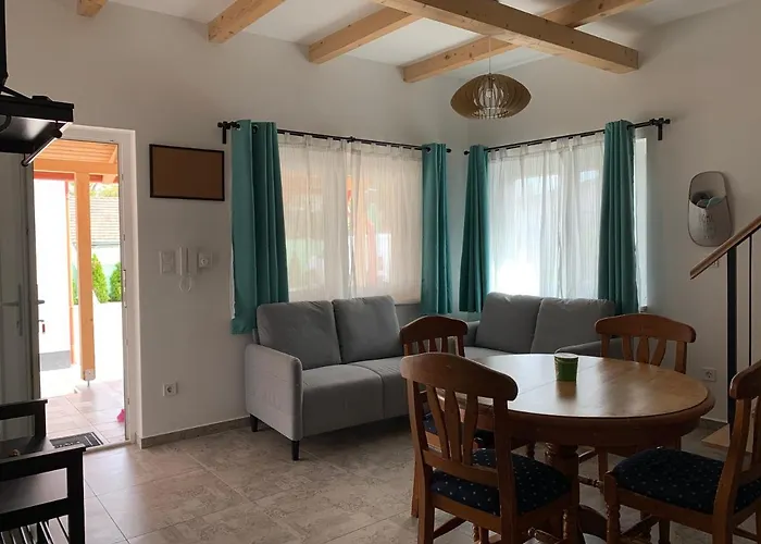 Apartment Viki Apartmanhaz *